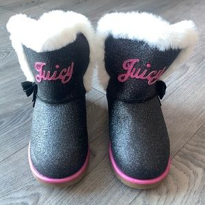 NWOT Juicy Couture Cachet PL Faux Fur Sparkle Girl WInter Boot.